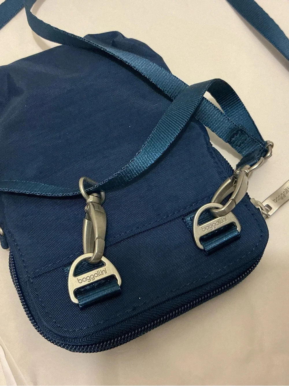 Baggallini womens take